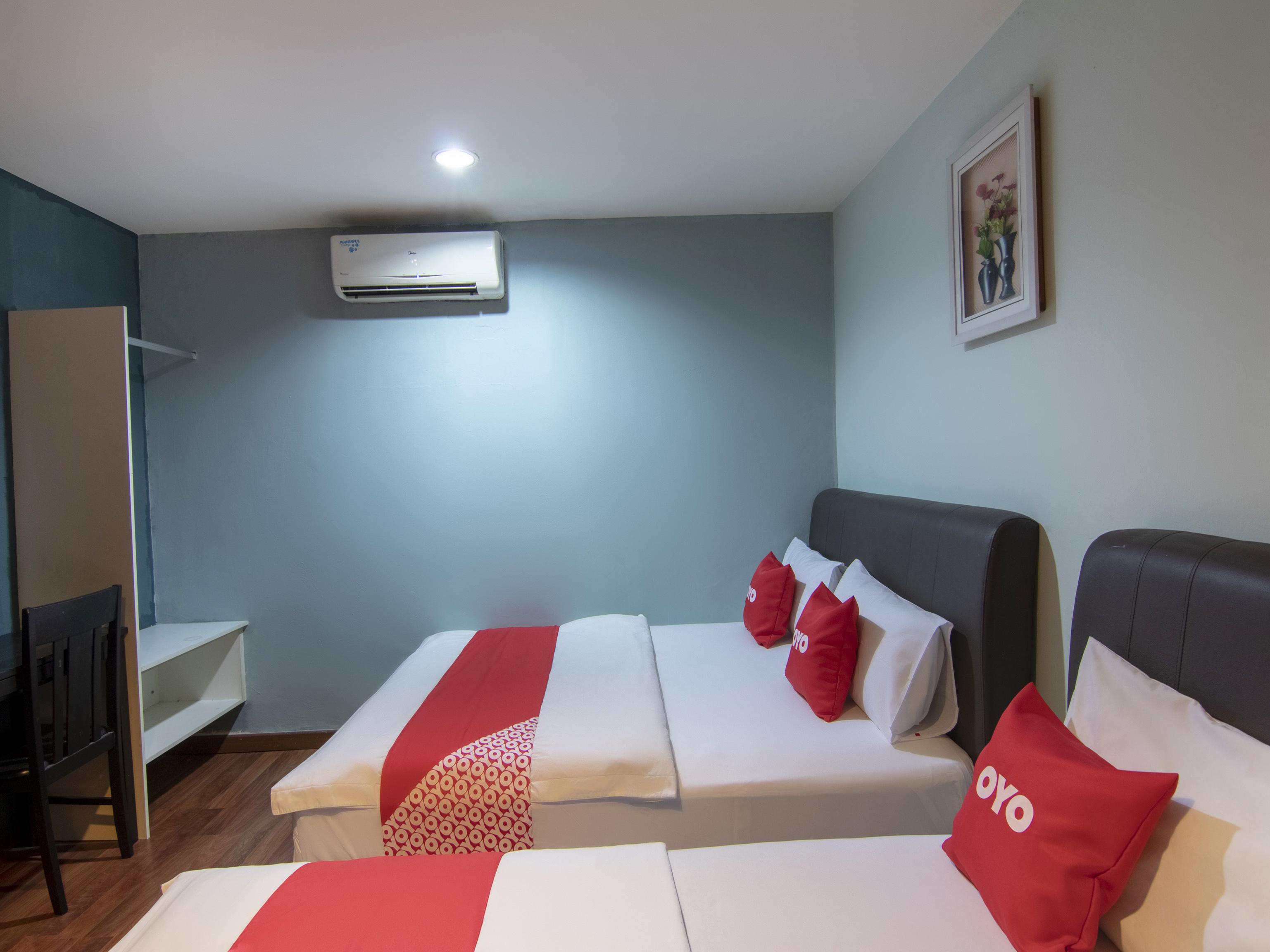 Oyo 89891 1St Inn Hotel Subang Субанг Джая Екстериор снимка